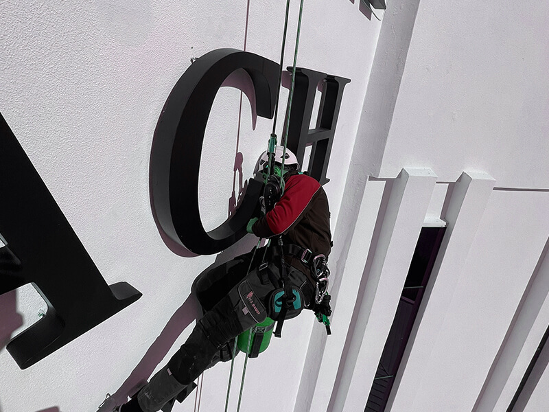 Ekonomik tabela, ışıklı tabela ve ışıksız tabela imalatı ve montajı hizmeti, profesyonel ekibimiz tarafından yüksek kaliteli malzemelerle sunulmaktadır.